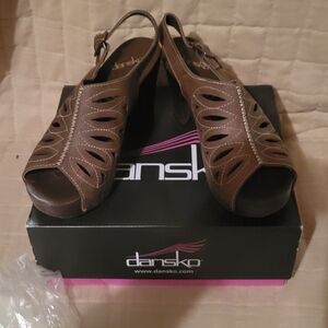 Dansko Women's Brown Peep-Toe Mules